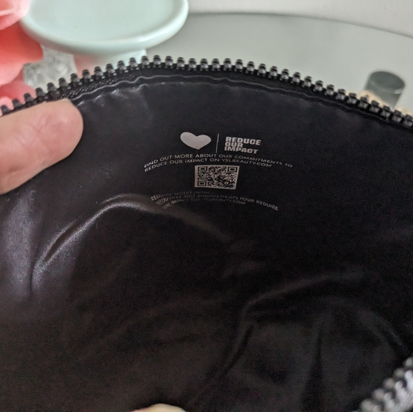 Yves Saint Laurent pouch - Picture 9 of 11
